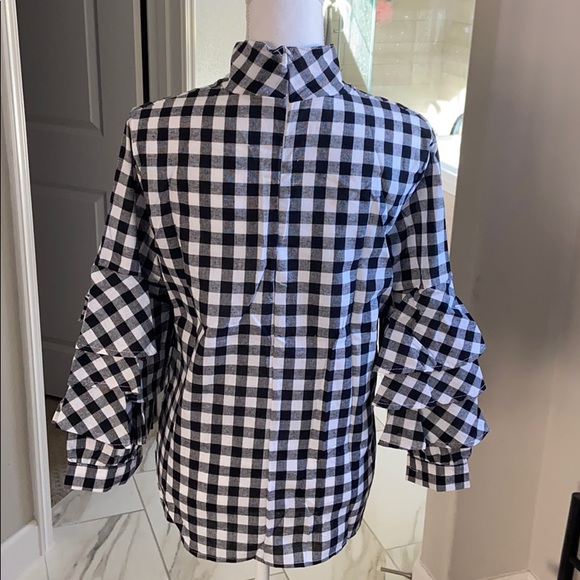 ✨HP✨ High collar gingham ruffles blouse - Picture 8 of 9